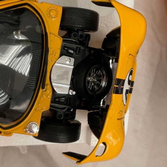 Die cast 1966 GT Mark 11 7 liter/427 just open box to take photos - Picture 5 of 11